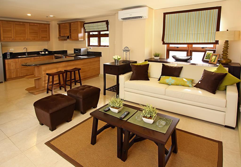 Crosswinds Resort Suites Tagaytay City Exteriér fotografie