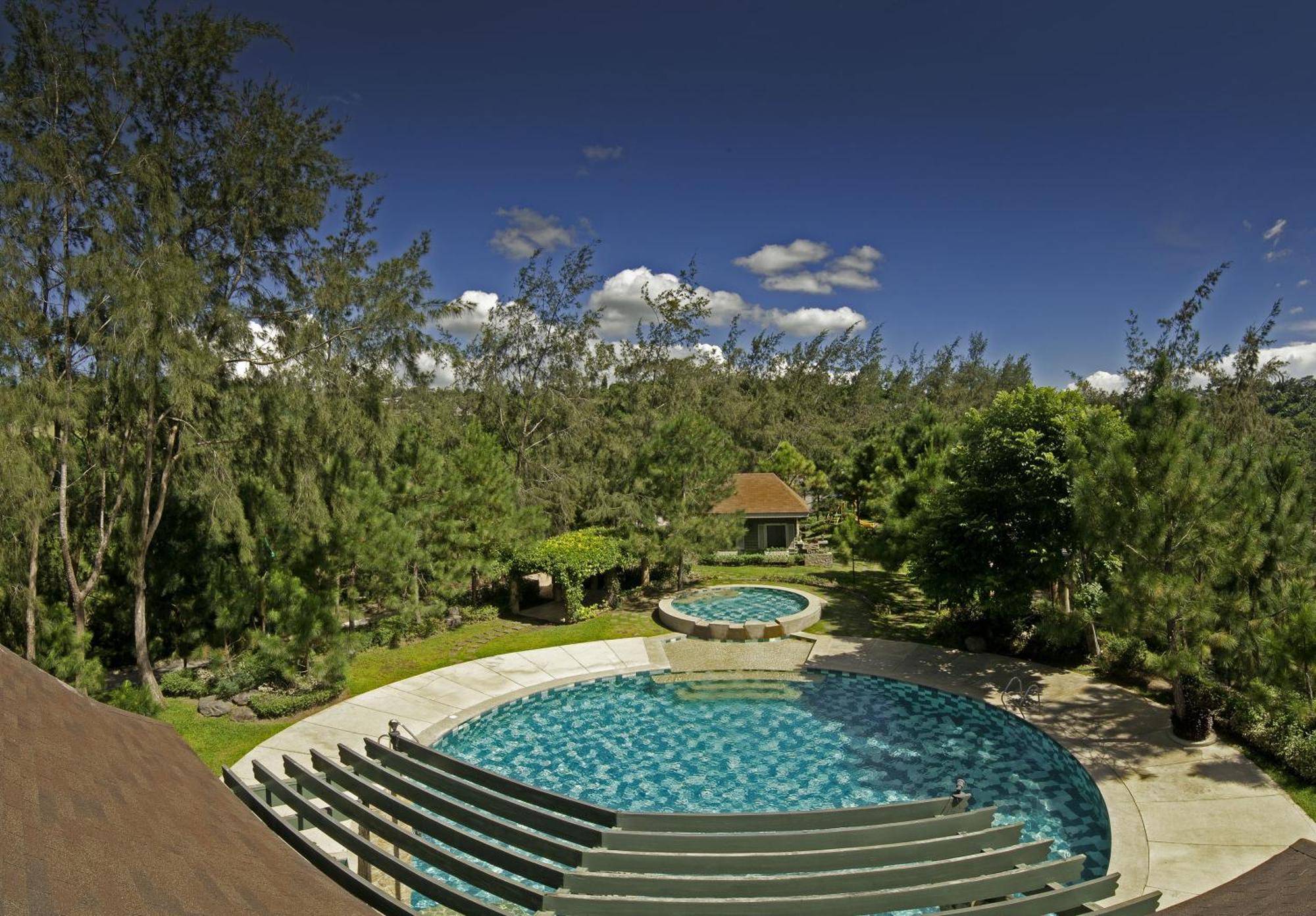 Crosswinds Resort Suites Tagaytay City Exteriér fotografie