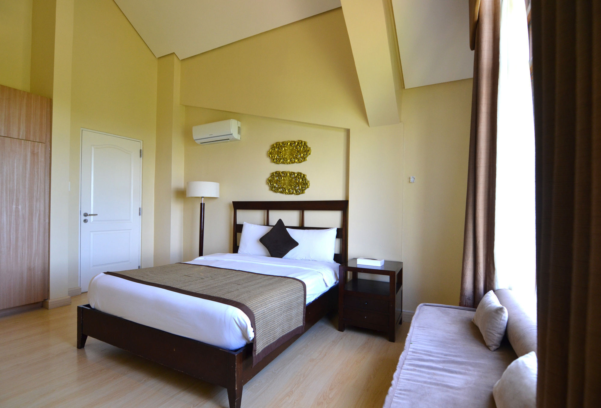 Crosswinds Resort Suites Tagaytay City Exteriér fotografie